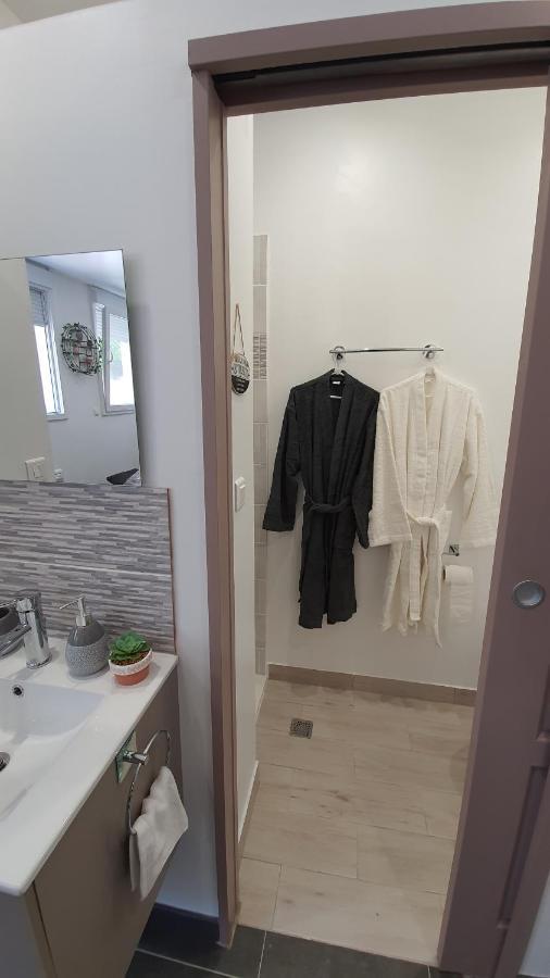 Suite Jacuzzi Privatif Plage Des Catalans Marseille Bagian luar foto