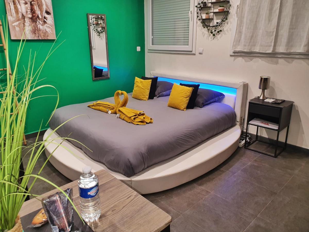 Suite Jacuzzi Privatif Plage Des Catalans Marseille Bagian luar foto