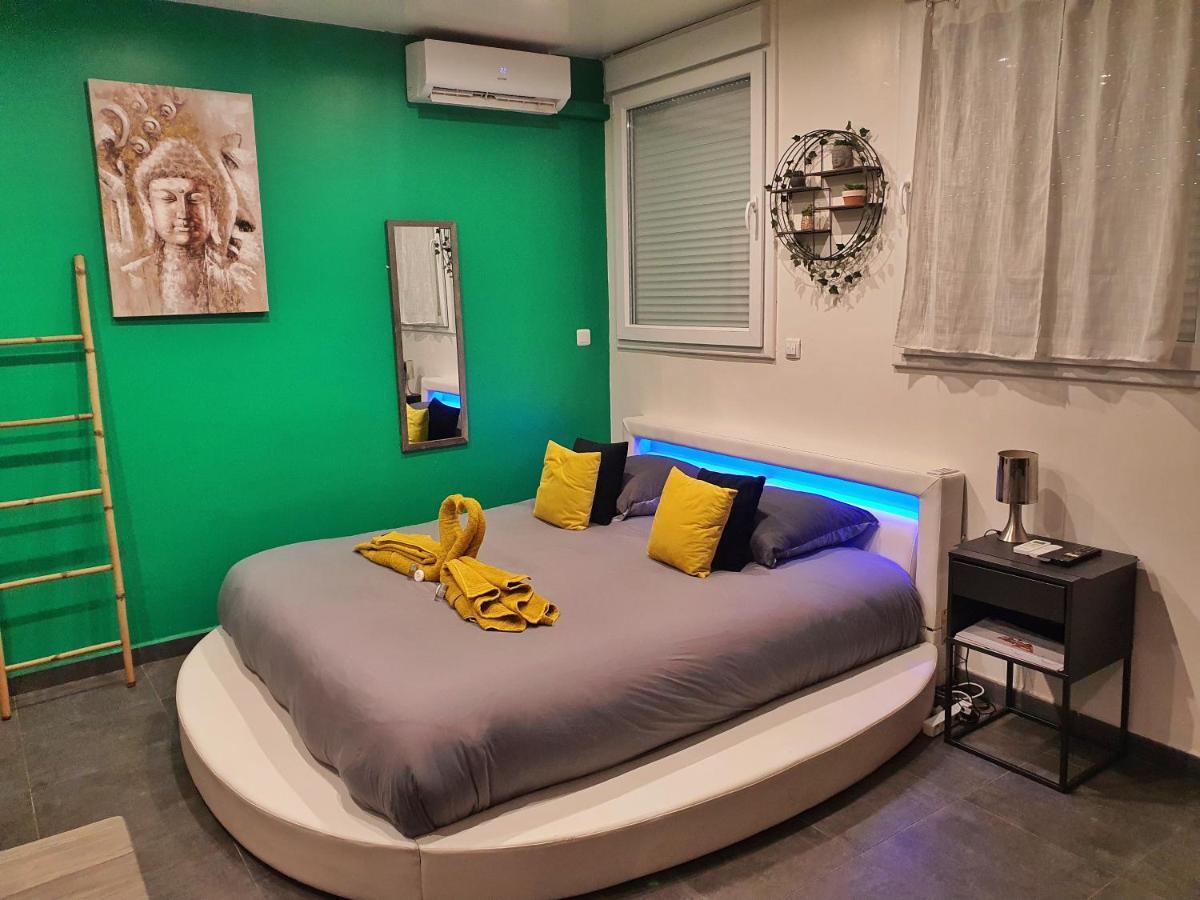 Suite Jacuzzi Privatif Plage Des Catalans Marseille Bagian luar foto